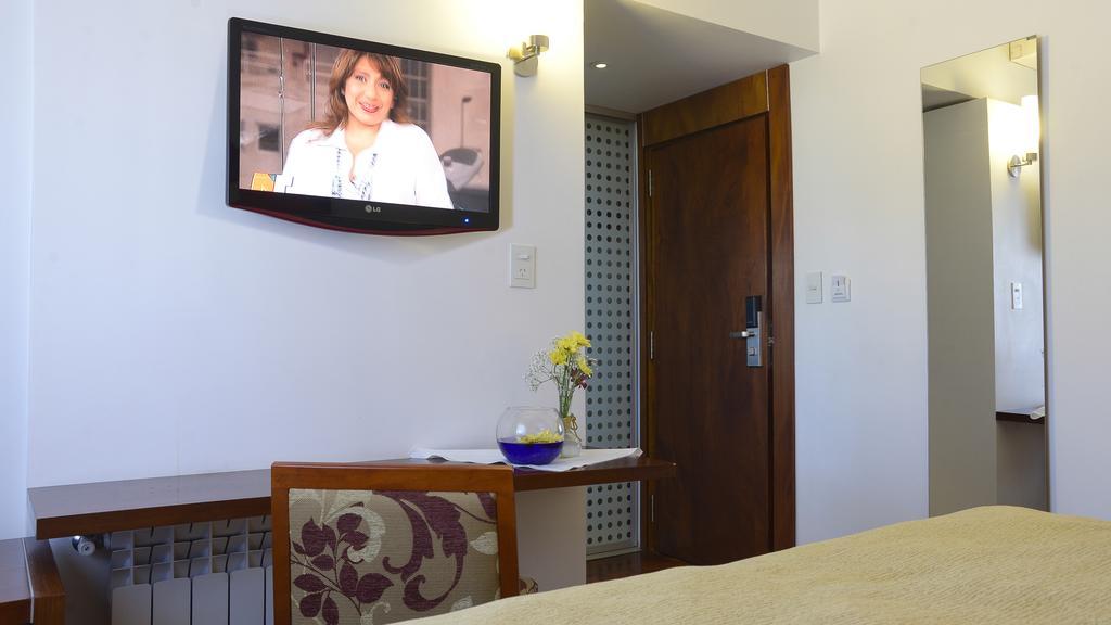 Hotel 15 de Mayo Villa Carlos Paz Buitenkant foto