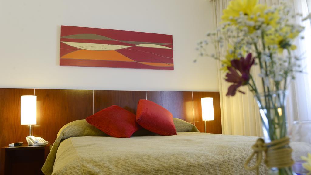 Hotel 15 de Mayo Villa Carlos Paz Buitenkant foto